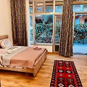 https://comfy-studio-in-city-center.hotels-in-tirana.com