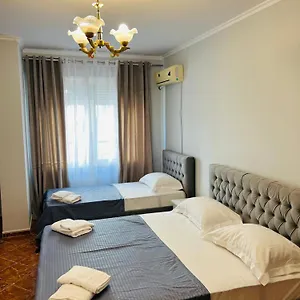 https://apt-skanderbeg-square-1.hotels-in-tirana.com